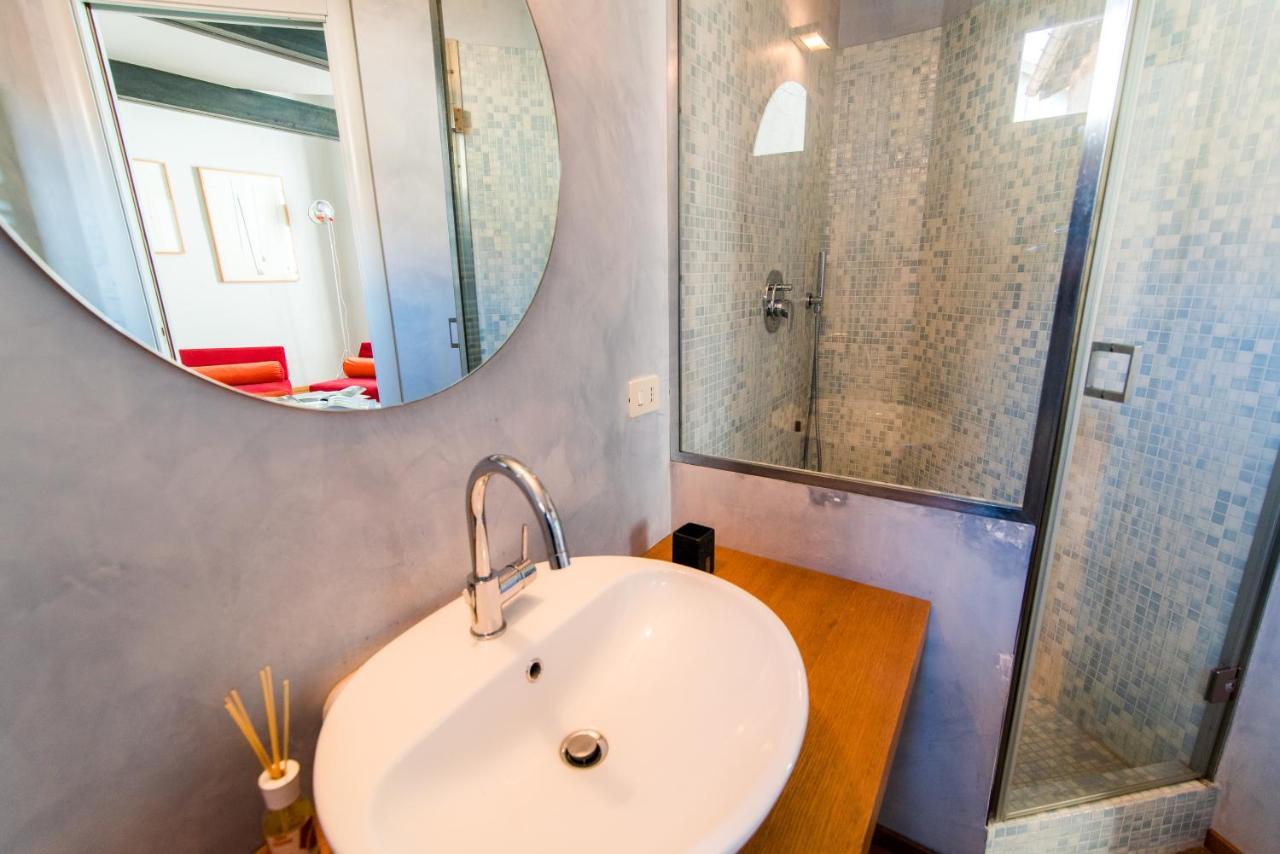 Antica Via Volta - The House Of Travelers Apartment Como Exterior photo