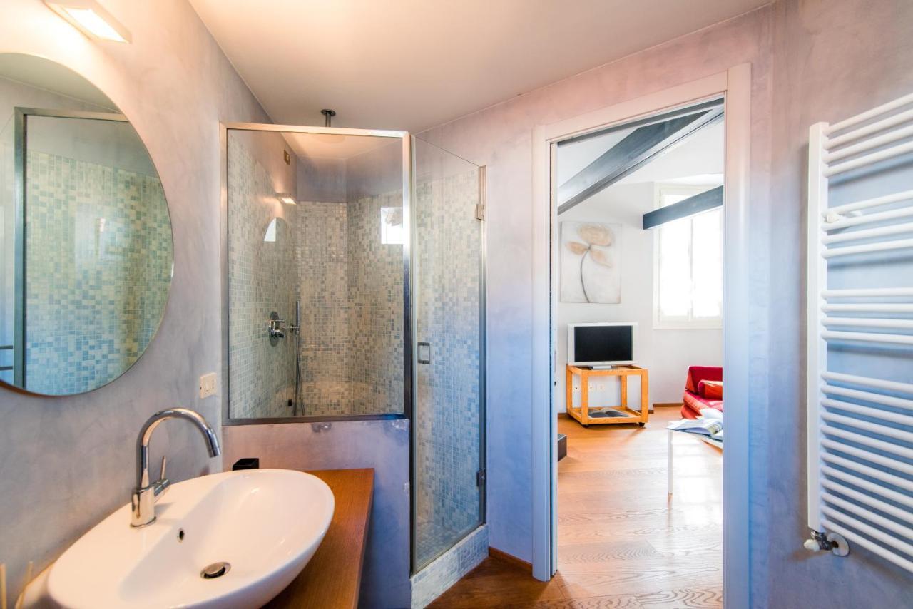Antica Via Volta - The House Of Travelers Apartment Como Exterior photo