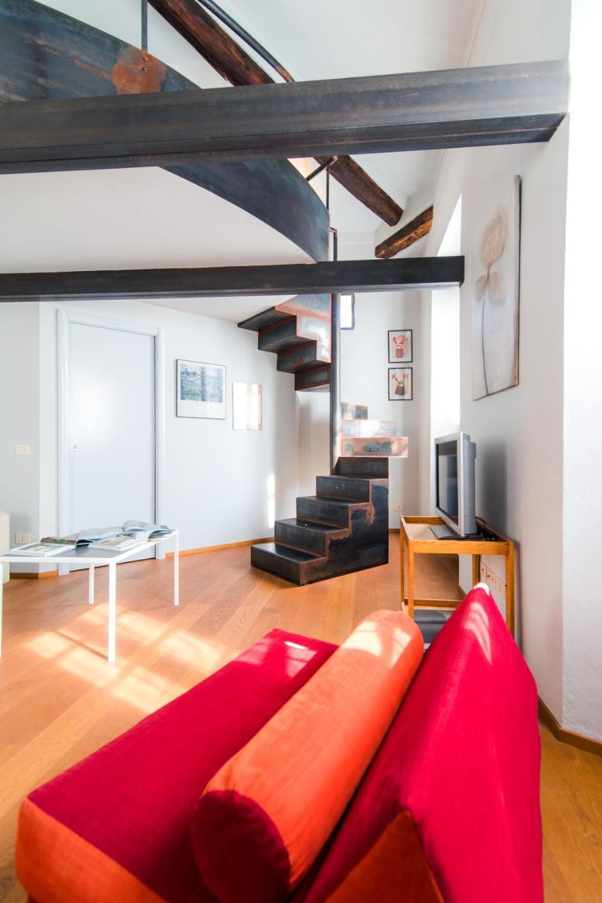 Antica Via Volta - The House Of Travelers Apartment Como Exterior photo