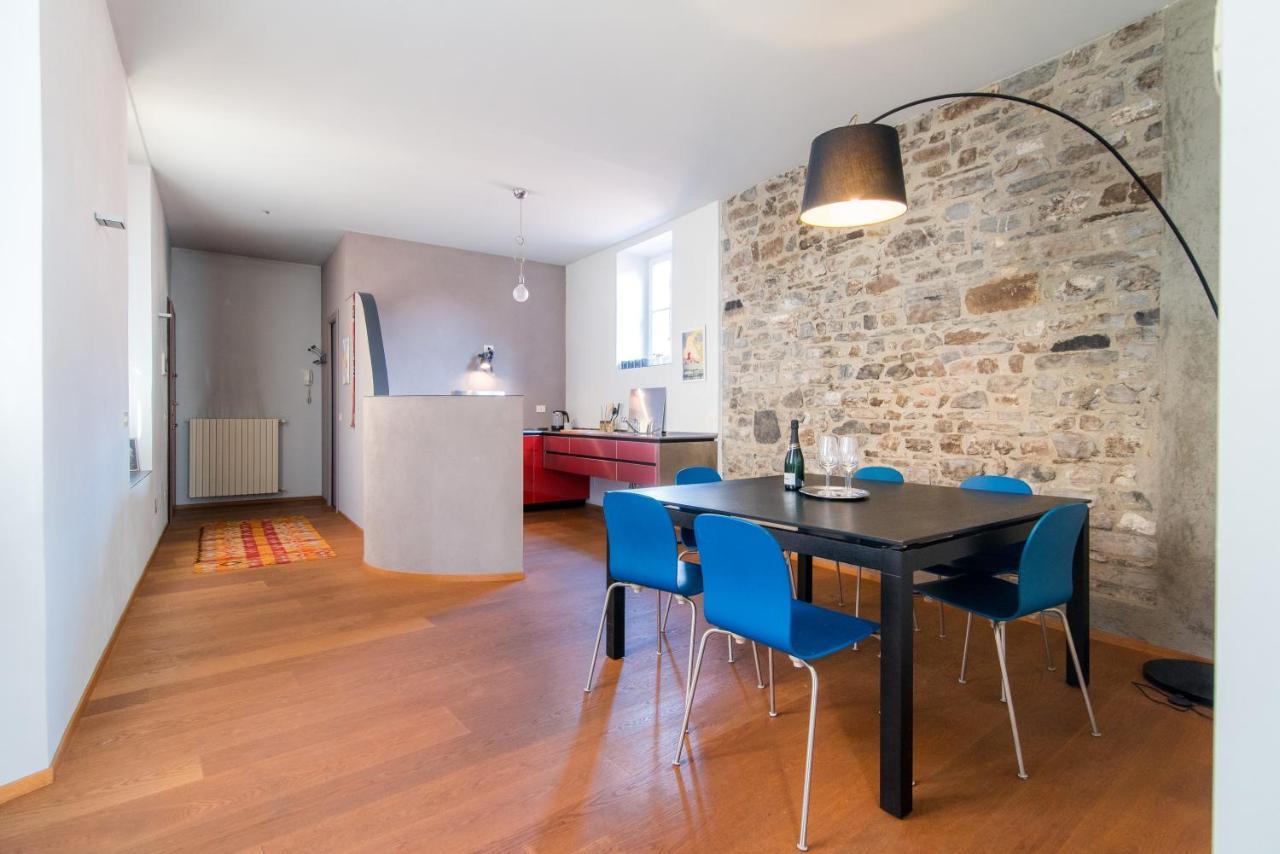 Antica Via Volta - The House Of Travelers Apartment Como Exterior photo