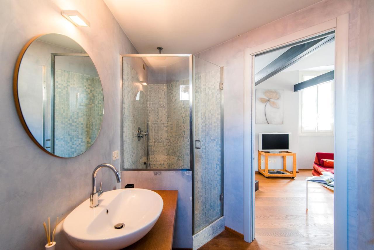 Antica Via Volta - The House Of Travelers Apartment Como Exterior photo