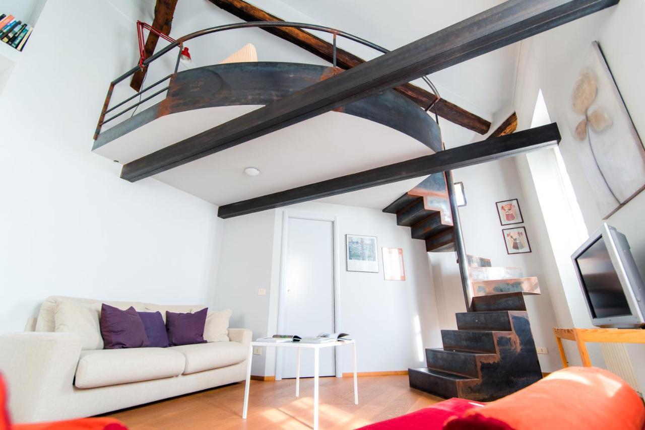 Antica Via Volta - The House Of Travelers Apartment Como Exterior photo